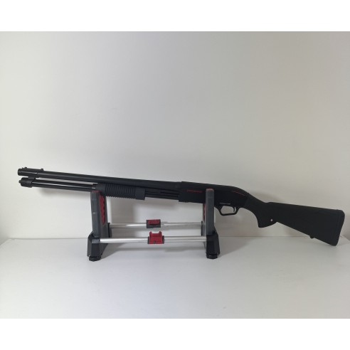 Fusil à pompe Winchester SXP canon lisse 12/76