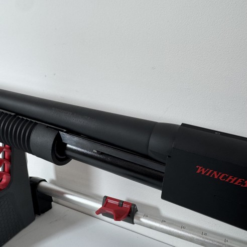 Fusil à pompe Winchester SXP canon lisse 12/76